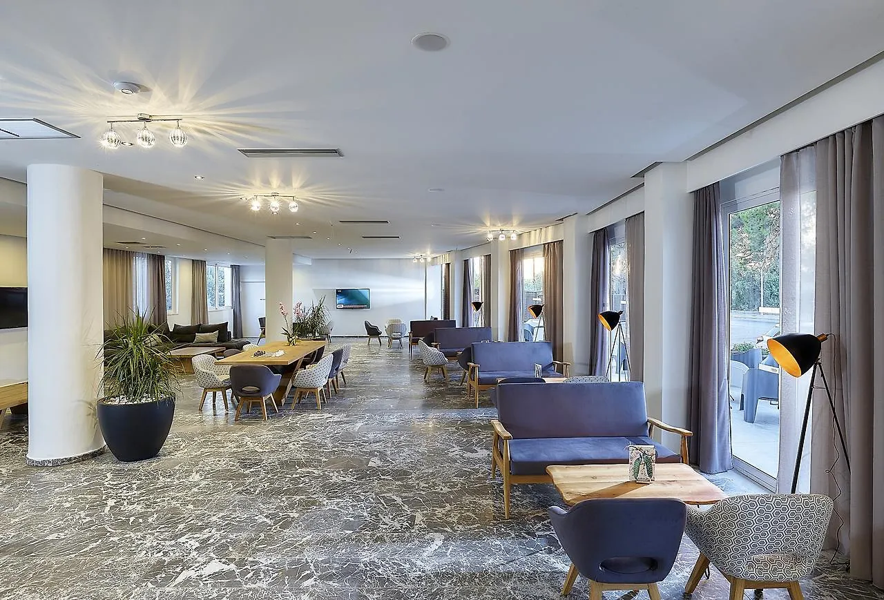 Vasia Royal Hotel 古瓦伊